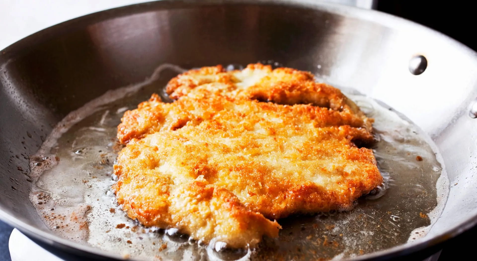 Crispy frying: the secret for cutlets
