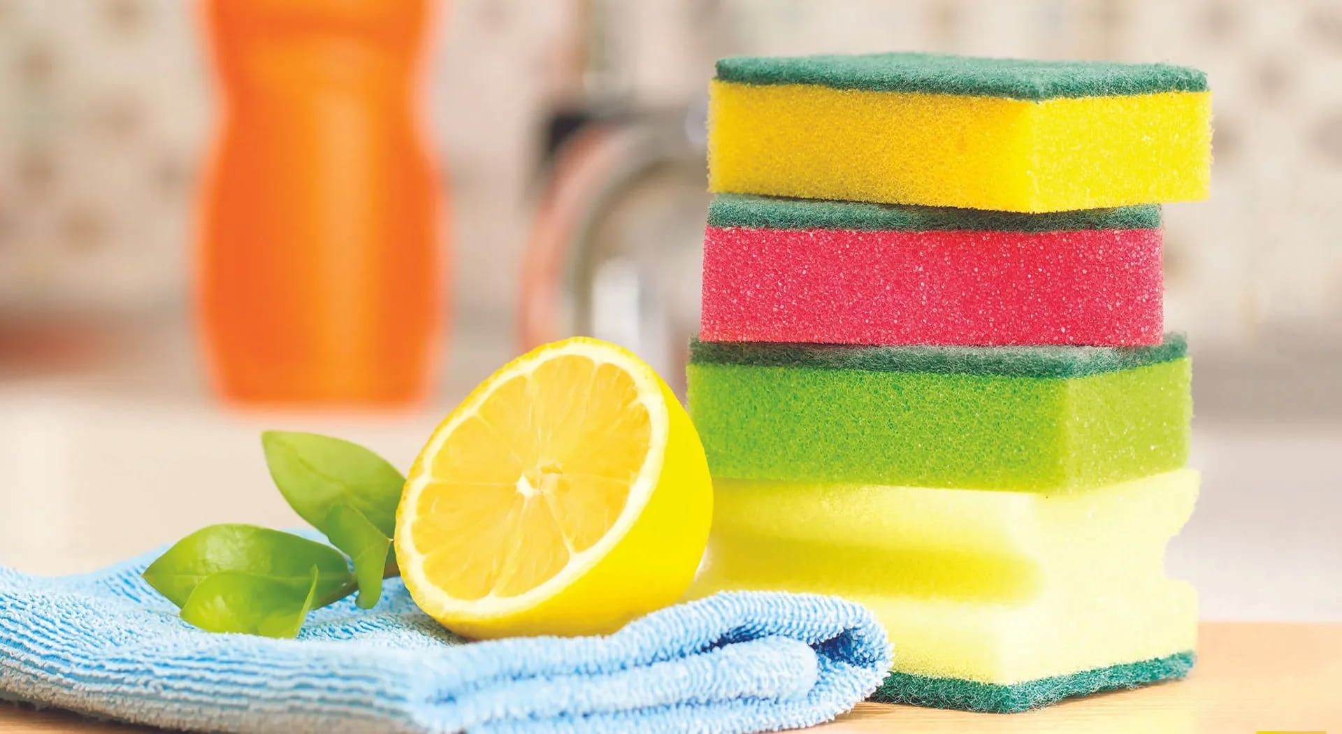 How to clean sponges with the microwave