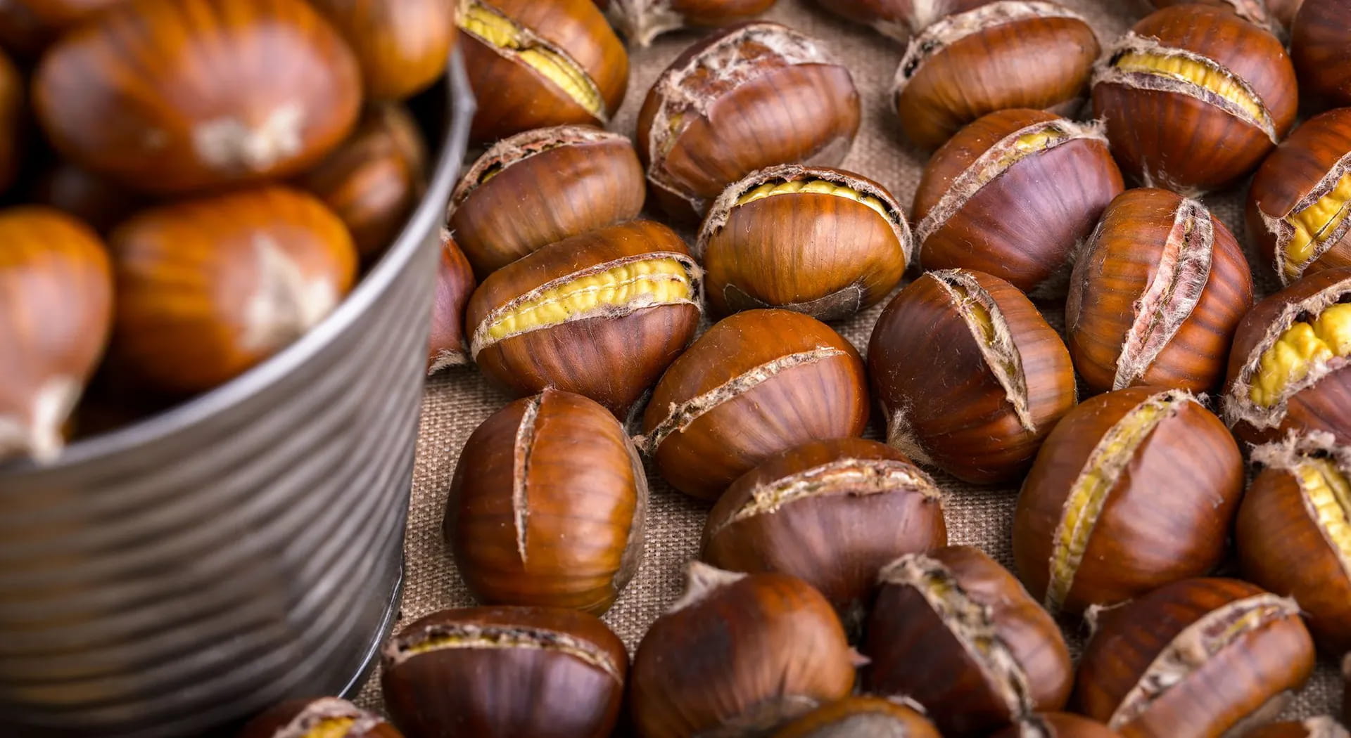 Chestnut feast with friends: all the ways to cook chestnuts