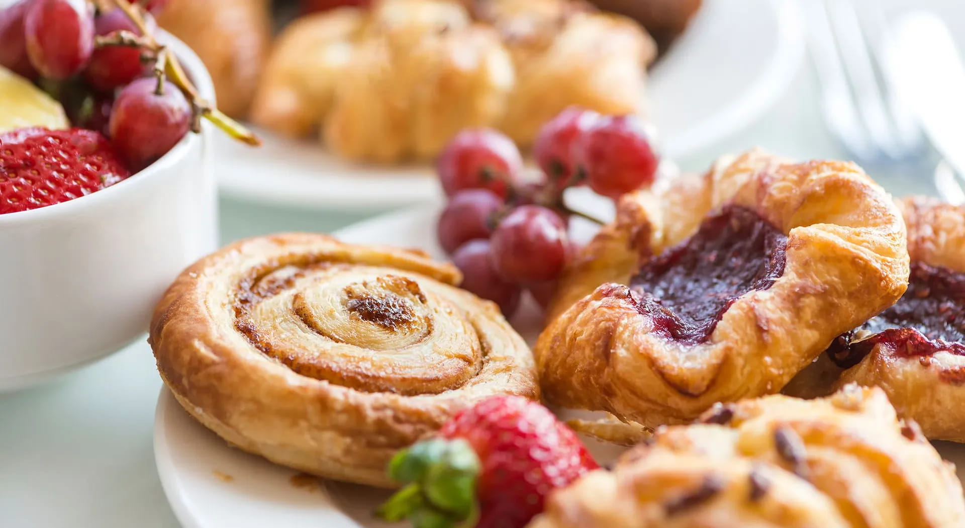 Wie man einen Brunch zu Hause organisiert: Der ultimative Leitfaden