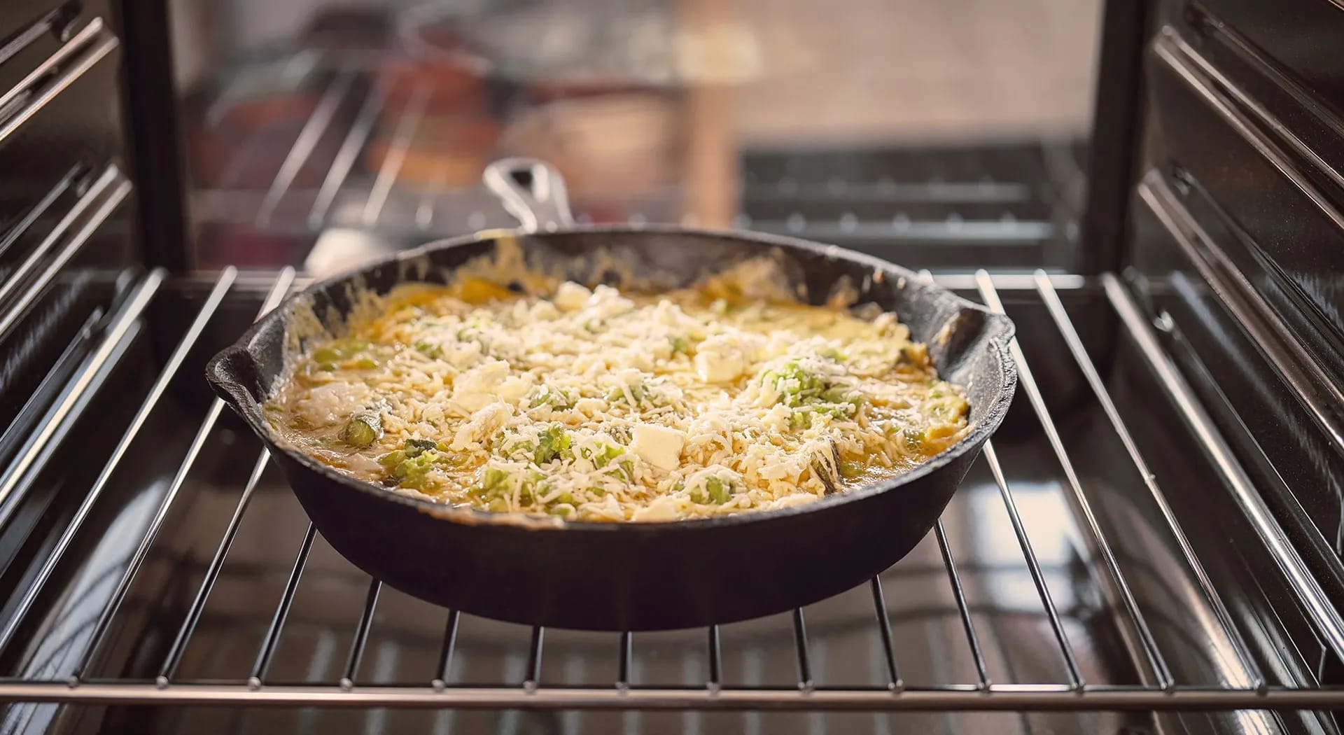 How to prepare baked frittata: tricks and secrets