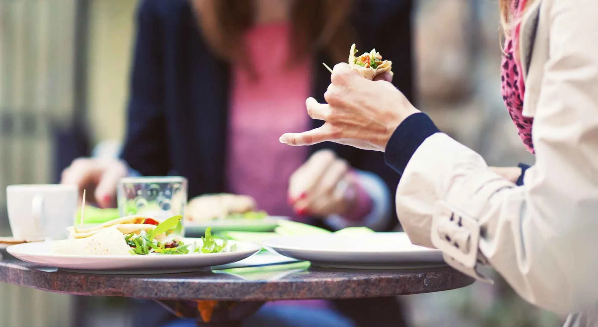 The rules of office lunch, a small modern etiquette