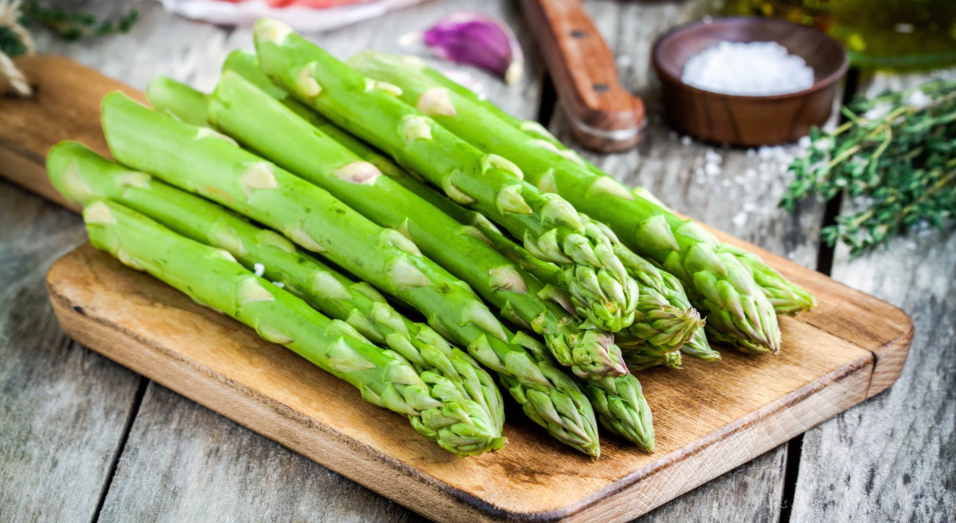 Как есть спаржу. Аспарагус спаржа. Спаржа зеленая. Спаржа (Asparagus officinalis).. Спаржа Гайнлим.