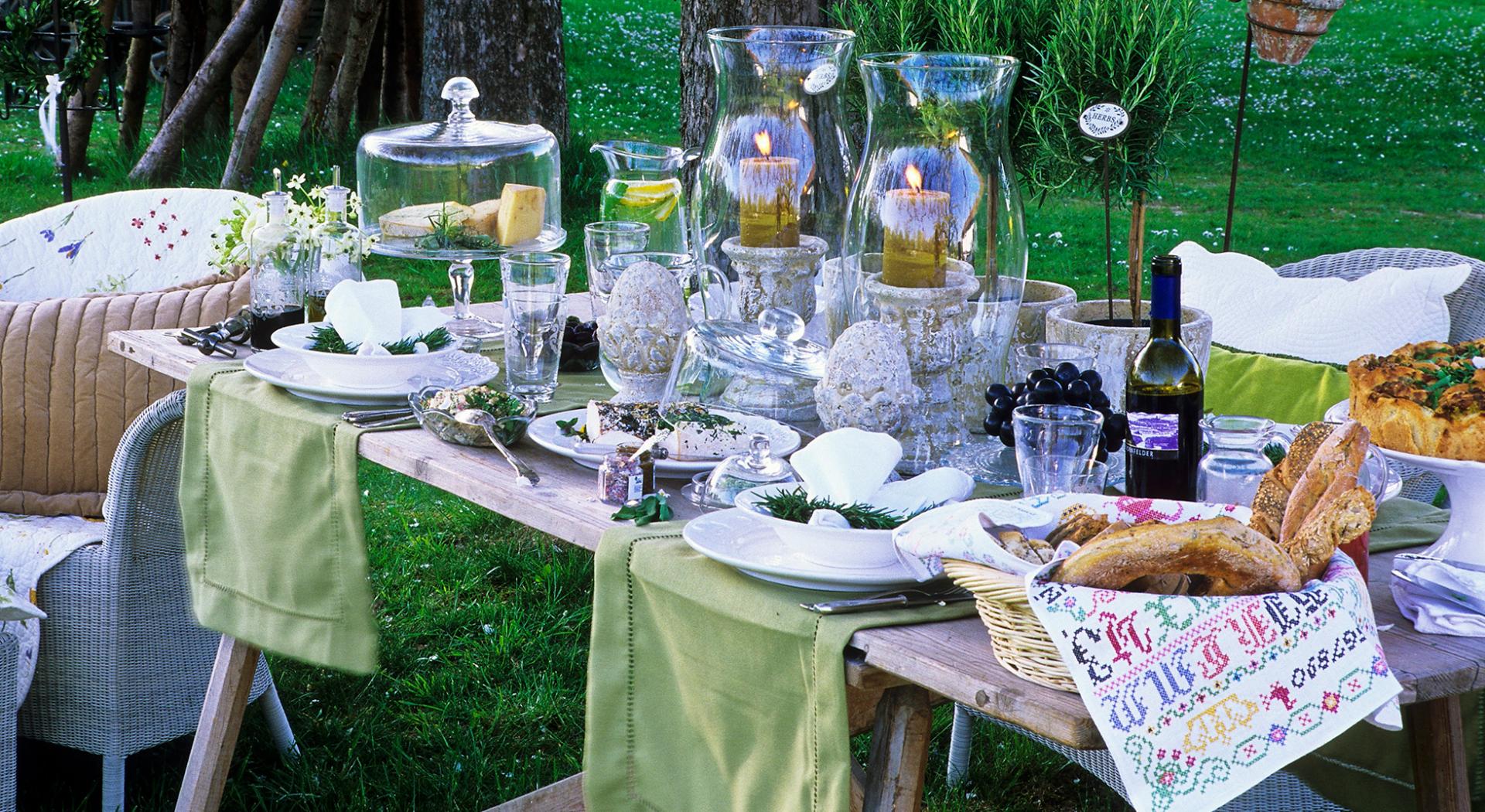 Come Apparecchiare La Tavola Per Una Cena In Giardino Aia Food