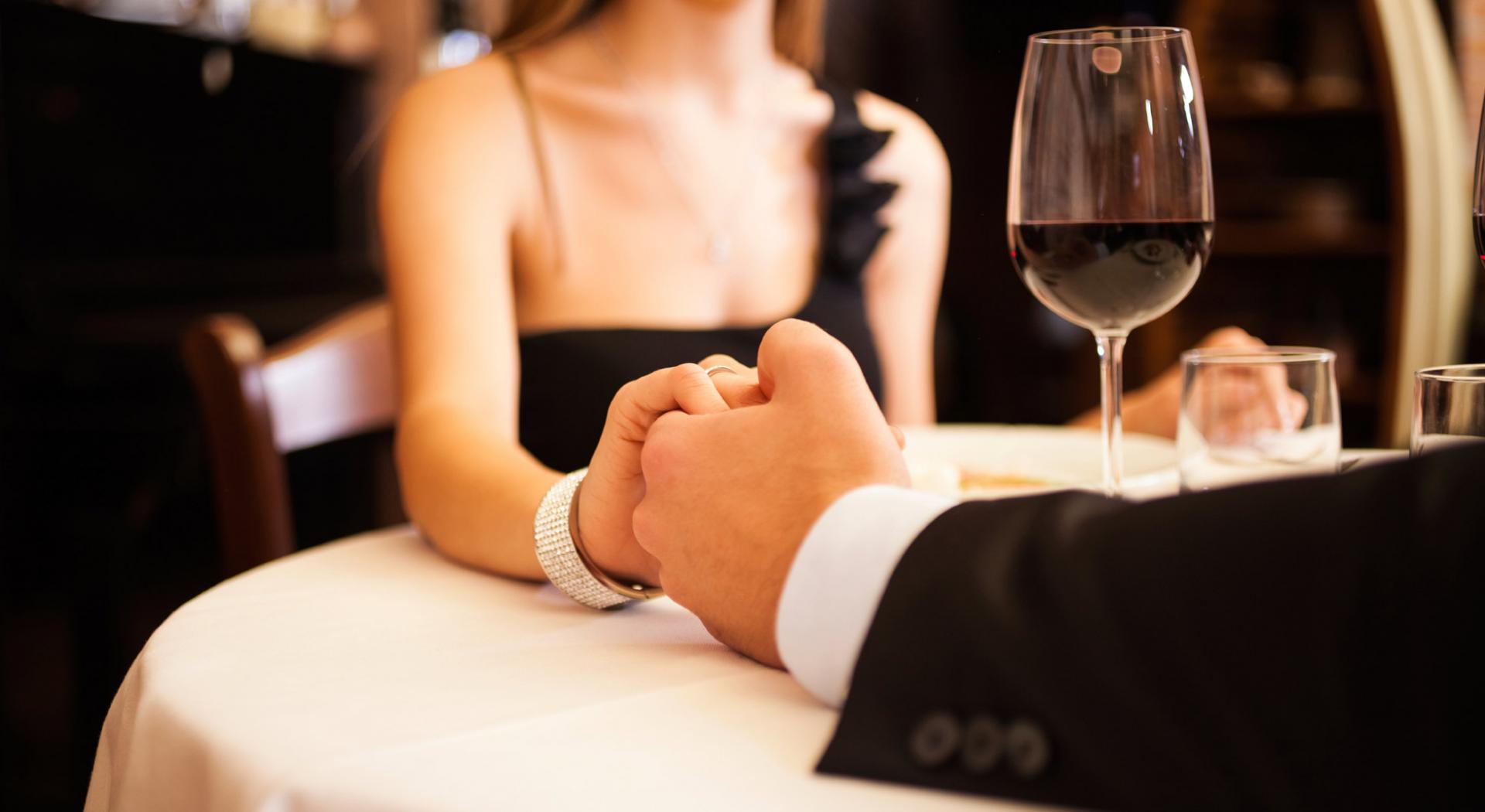 Come invitare una donna a cena perché dica di sì | AIA Food