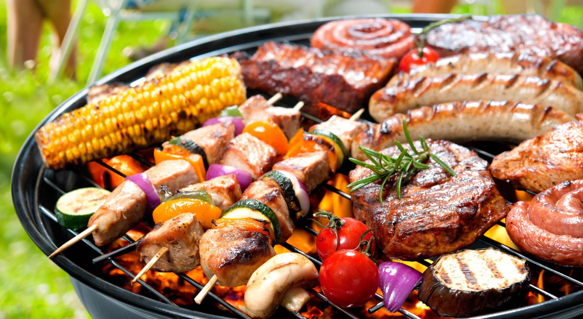 Шашлыки на природе. Шашлык для диабетиков. Можно шашлык при сахарном диабете. Шашлык на шампуре. Красивый шашлык.