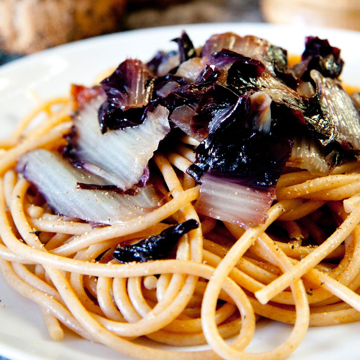 Pasta con radicchio e pancetta AIA Food